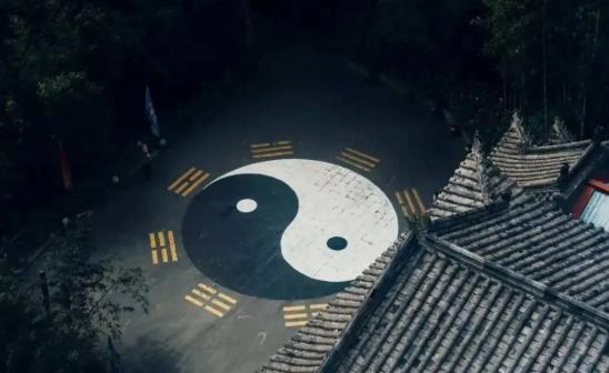 华盖会有几种具体的含义呢? 华盖会有几种具体的含义呢?