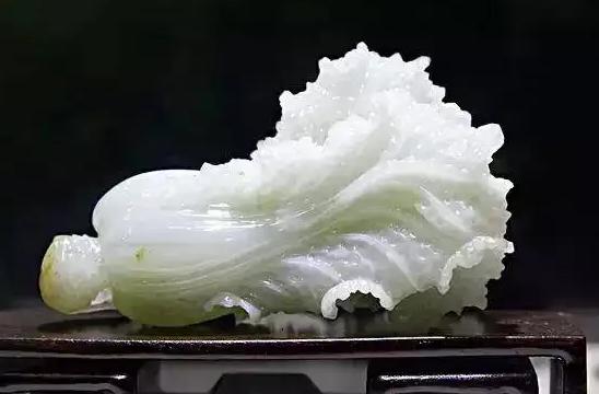 摆放玉白菜的风水讲究 摆放玉白菜的风水讲究