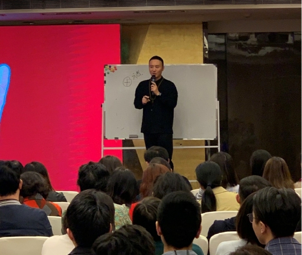 风水大师谈客厅电视背景墙风水的布置讲究 风水大师谈客厅电视背景墙风水的布置讲究