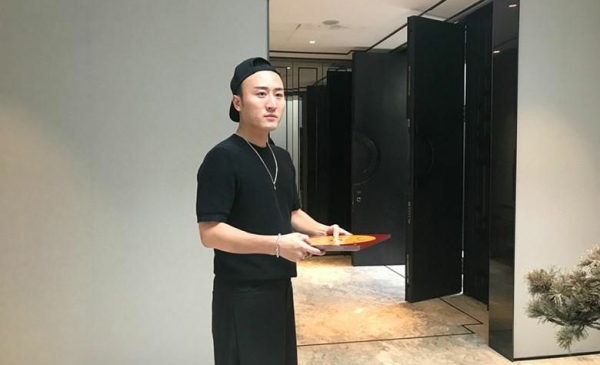 客厅吊顶是横梁压顶吗那怎么化解