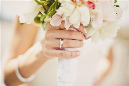 错把感情线当婚姻线,其实真正的婚姻线知道吗?