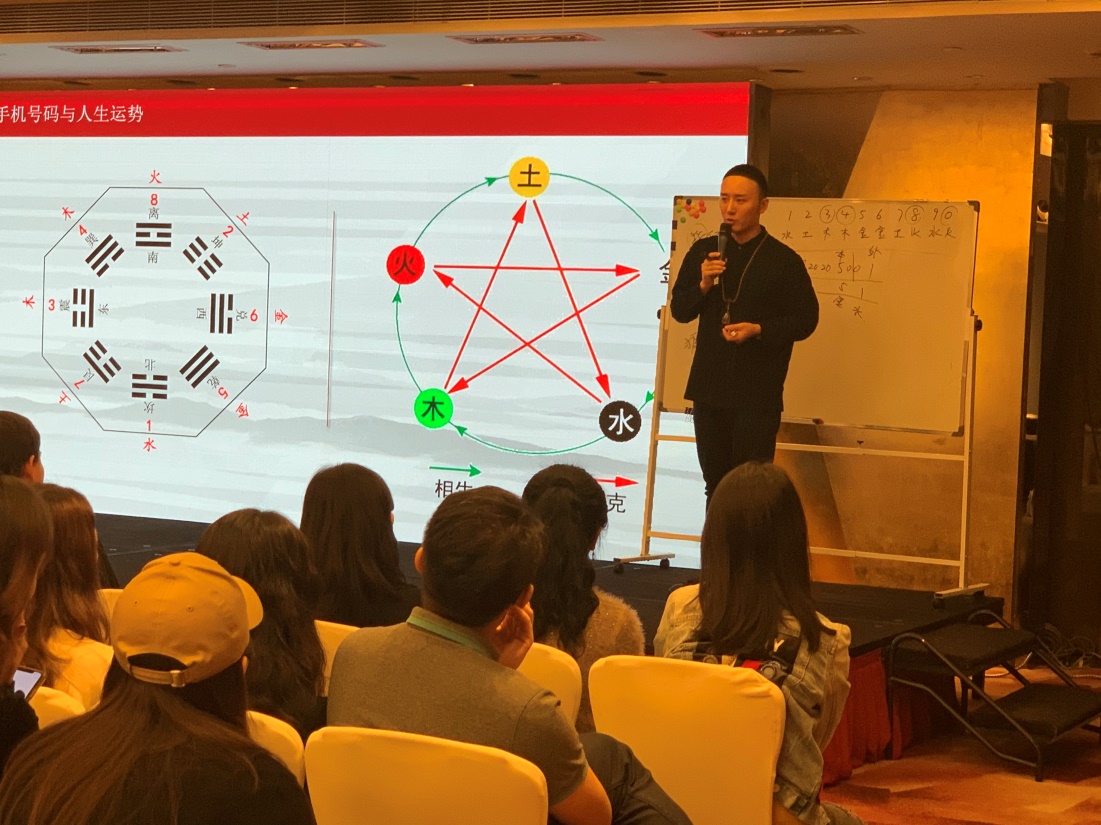 风水大师讲解聚宝盆的摆放位置及其功效?