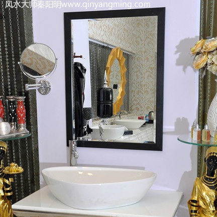 卫生间镜子的选择