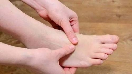 脚上有斗代表什么
