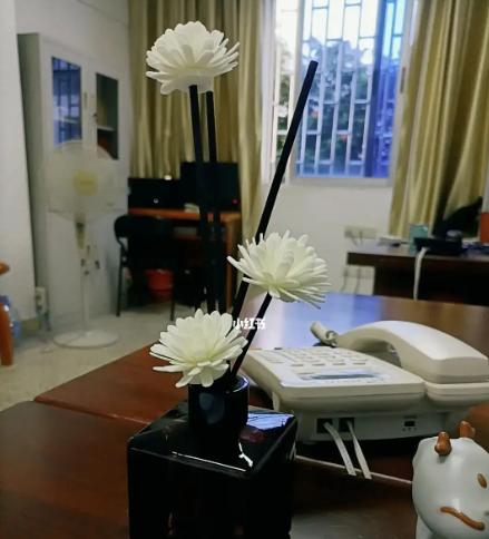 利用饰品和香气增加自己人缘 利用饰品和香气增加自己人缘