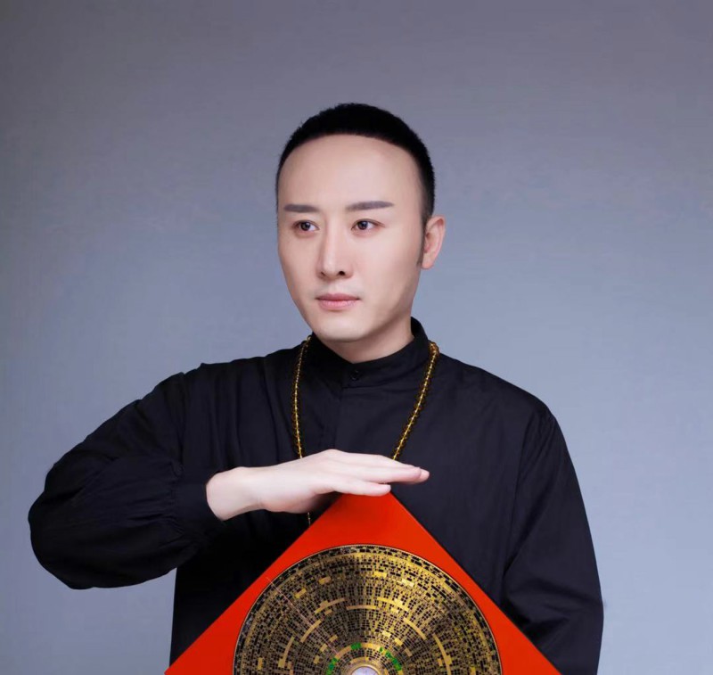 广东珠海算命很准的算命师联系方式是什么?